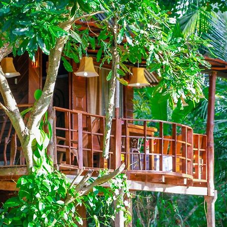 Experience The Comforts Of An Amazing Treehouse Sigiriya Eksteriør billede