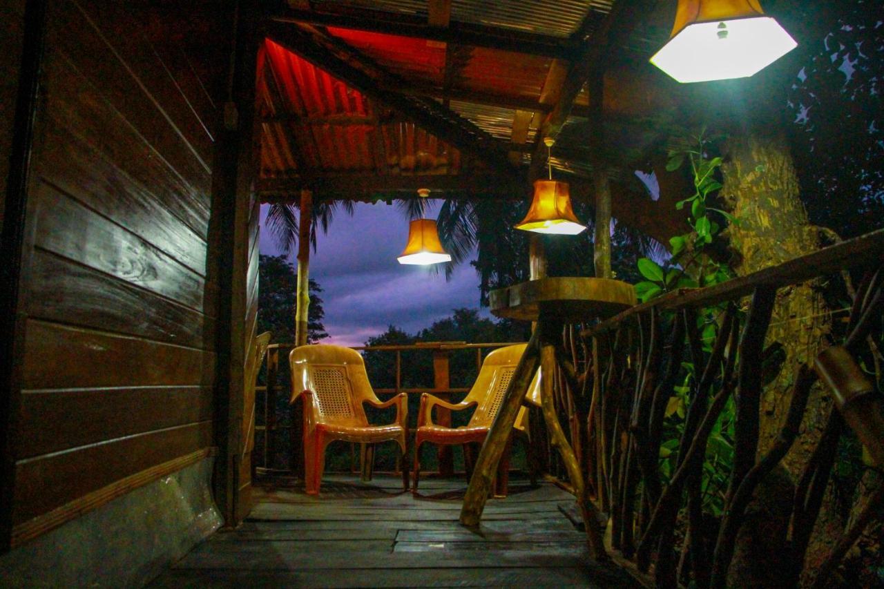 Experience The Comforts Of An Amazing Treehouse Sigiriya Eksteriør billede