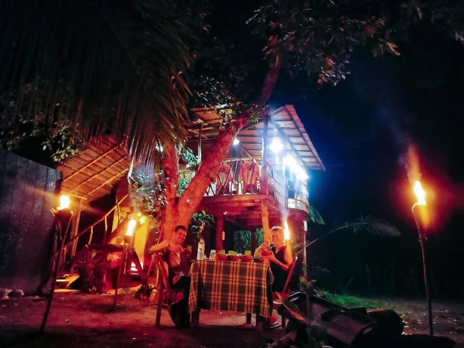 Experience The Comforts Of An Amazing Treehouse Sigiriya Eksteriør billede