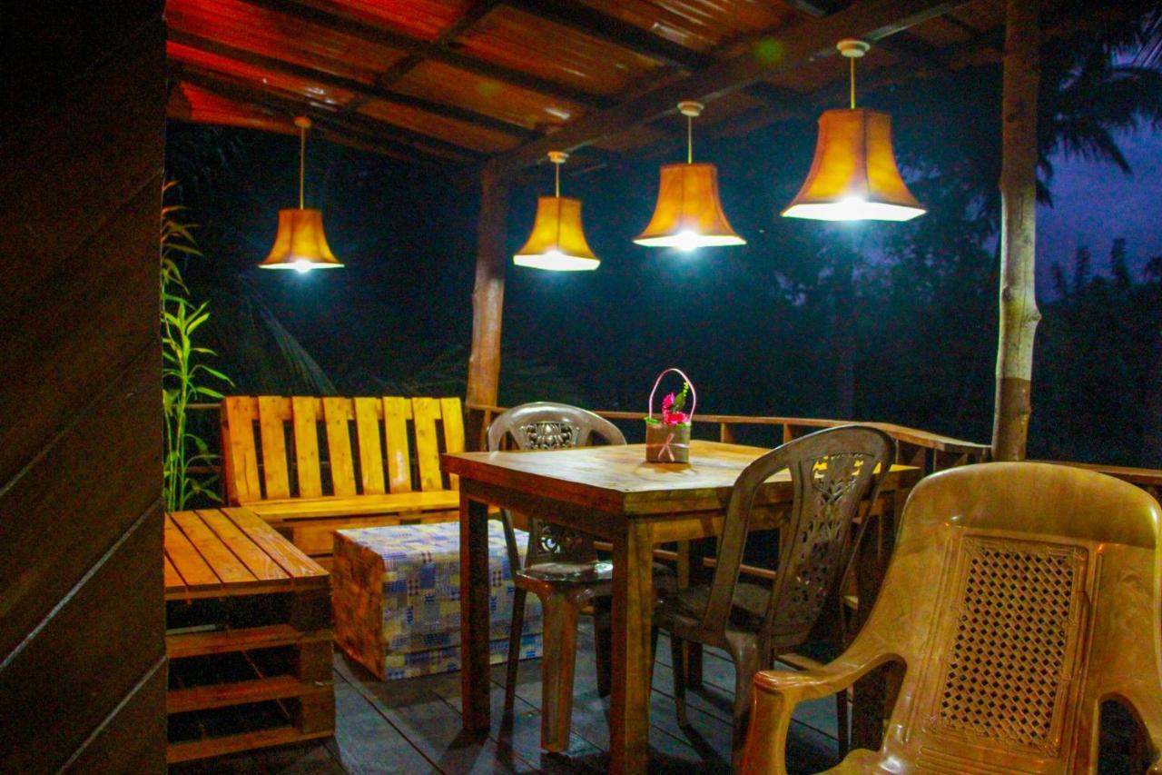 Experience The Comforts Of An Amazing Treehouse Sigiriya Eksteriør billede